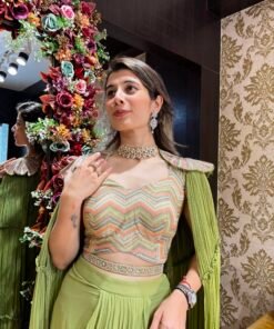 Alternative view of STUNNING PLEATED SKIRT CROP WITH FLOWER CROW SLEEVES-GREEN