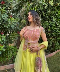 Alternative view of APSARA LIRIL LENGHA CHOLI WITH DUPATTA