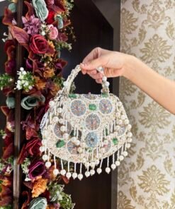 CRSYTAL PEARL DREAM CLUTCHS-SILVER MULTI