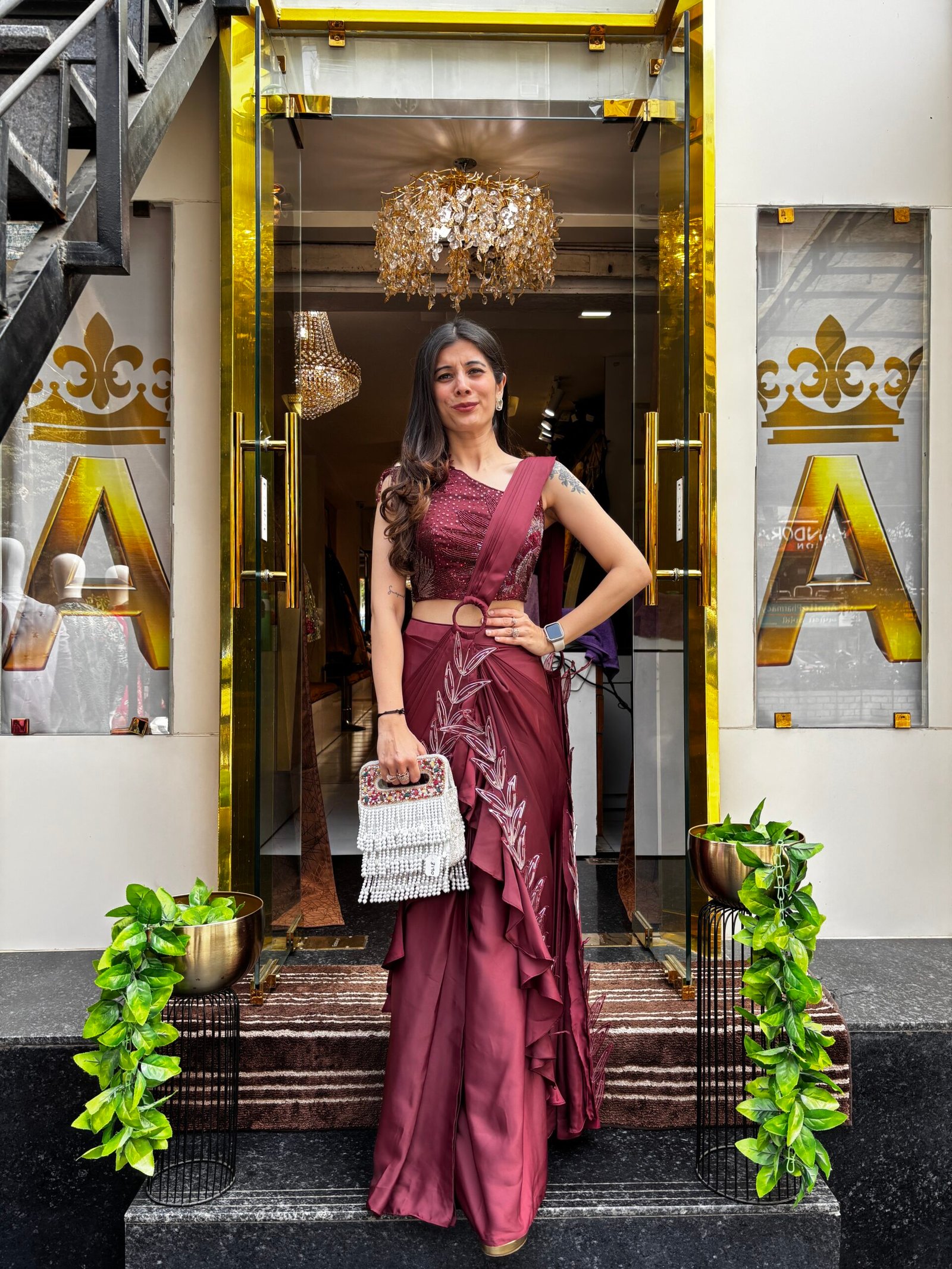 BLOOMING MAROON PLEATED DRAPE SET WITH EMBOSSED LEAF PALLU