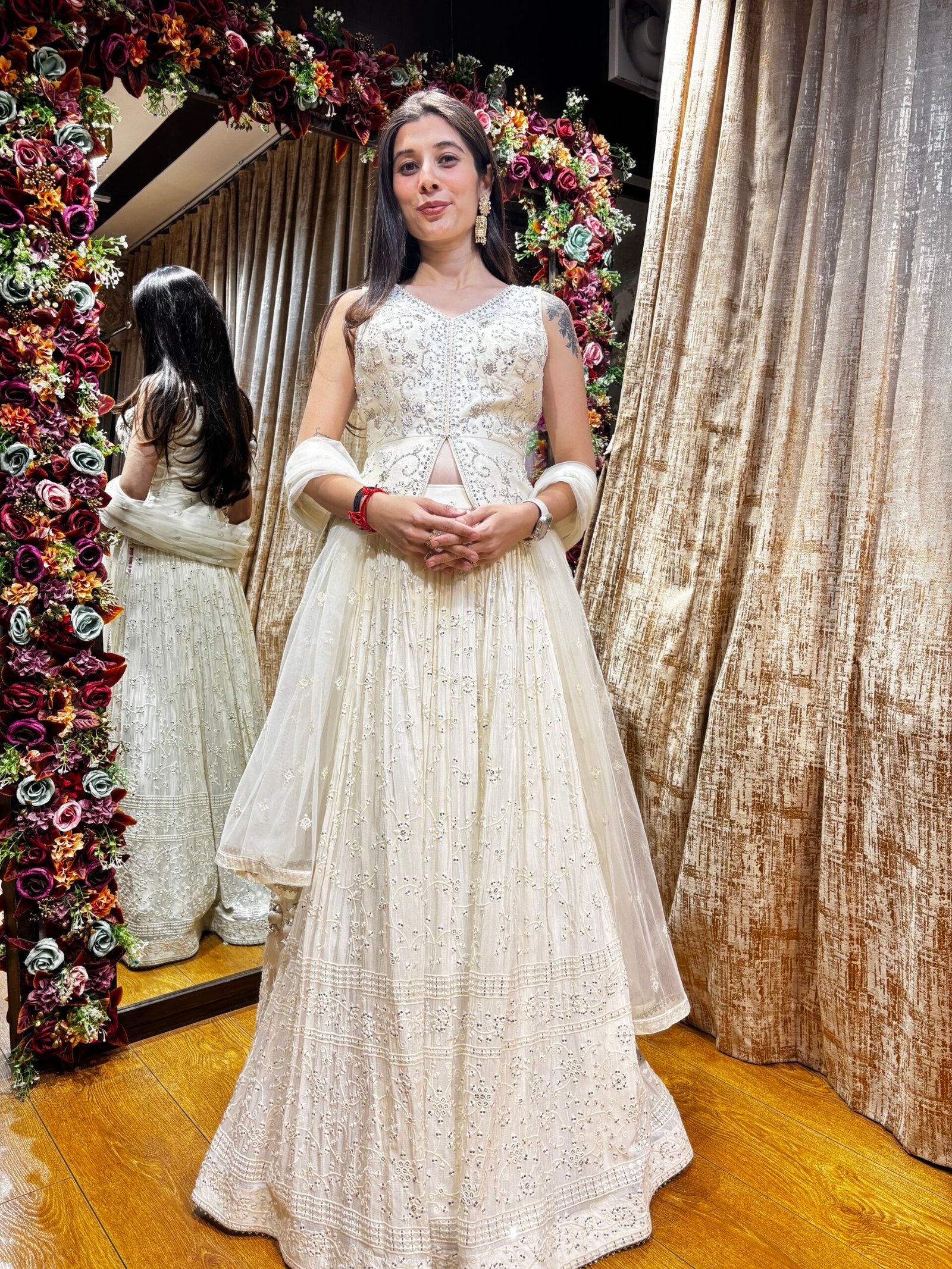 MIRA HEAVY LUCKNOWI IVORY LENGHA CHOLI SET