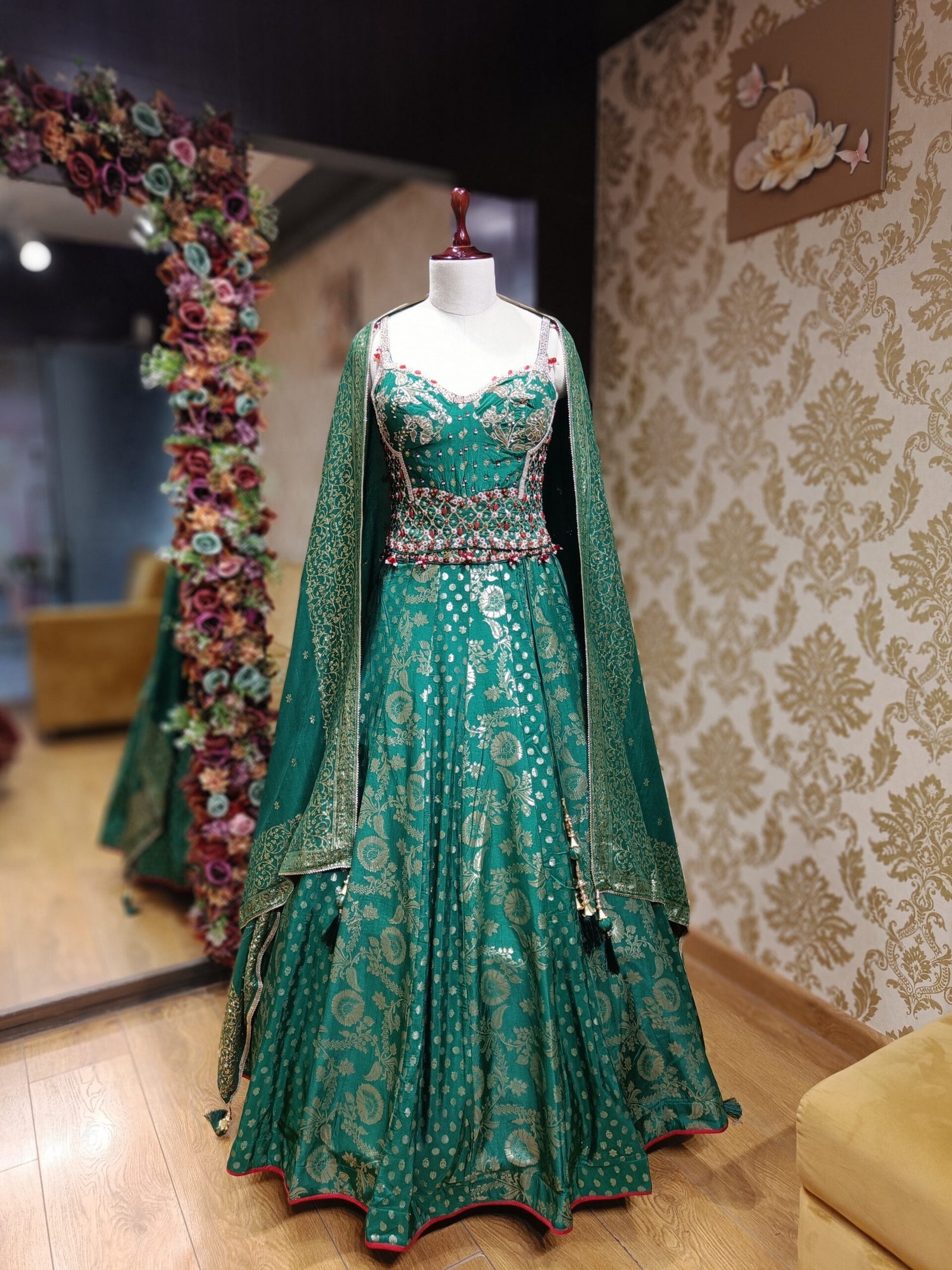 MAYURA BANARASI BOTTLE GREEN STYLISH LENGHA SET